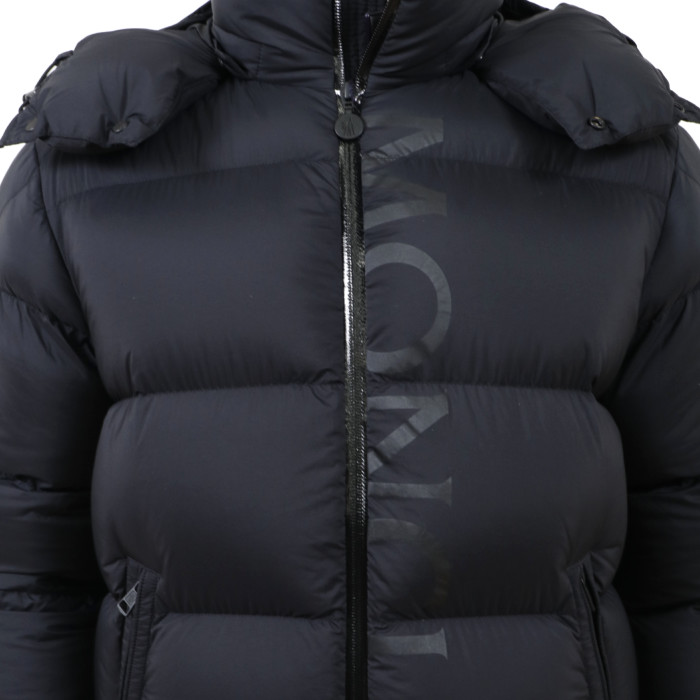 モンクレール MONCLER ダウンジャケット