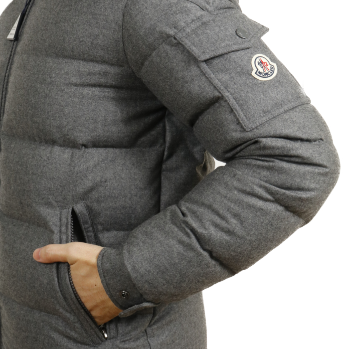 モンクレール MONCLER ダウンジャケット