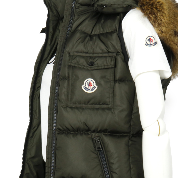 多慶屋公式サイト / モンクレール MONCLER レディース ダウンベスト BAIRON 1A00044 54155 833 カーキ 【KHAKI】