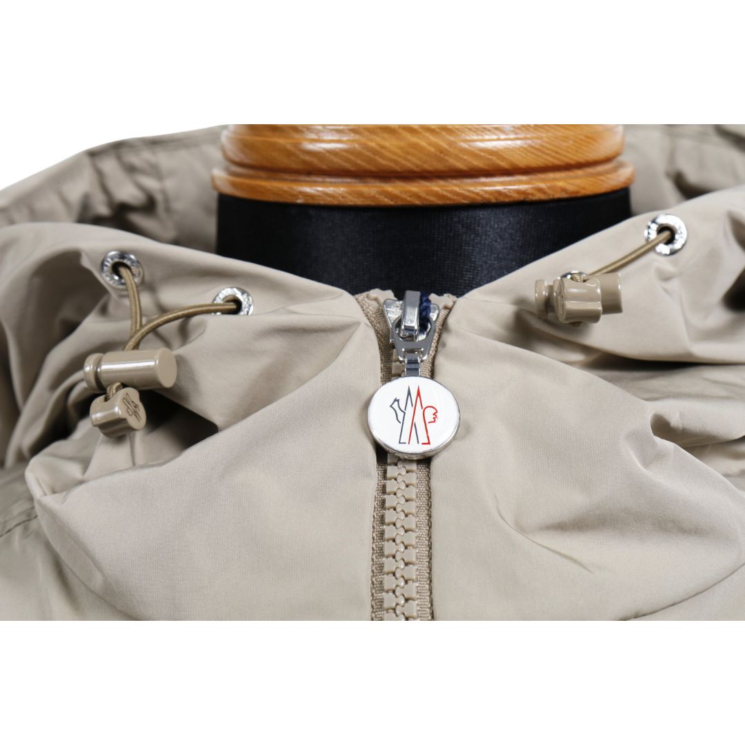 MONCLER CLAUT モンクレール クラーウト メンズ ウインドブレーカー 1A00067 54A91 トープ TAUPE サイズ1