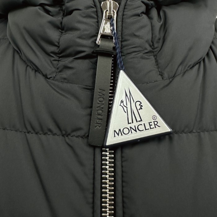 MONCLER SESTRIERE モンクレール セストリエーレ メンズ ダウンジャケット 1A00095 549SK ブラック BLACK 黒 サイズ1